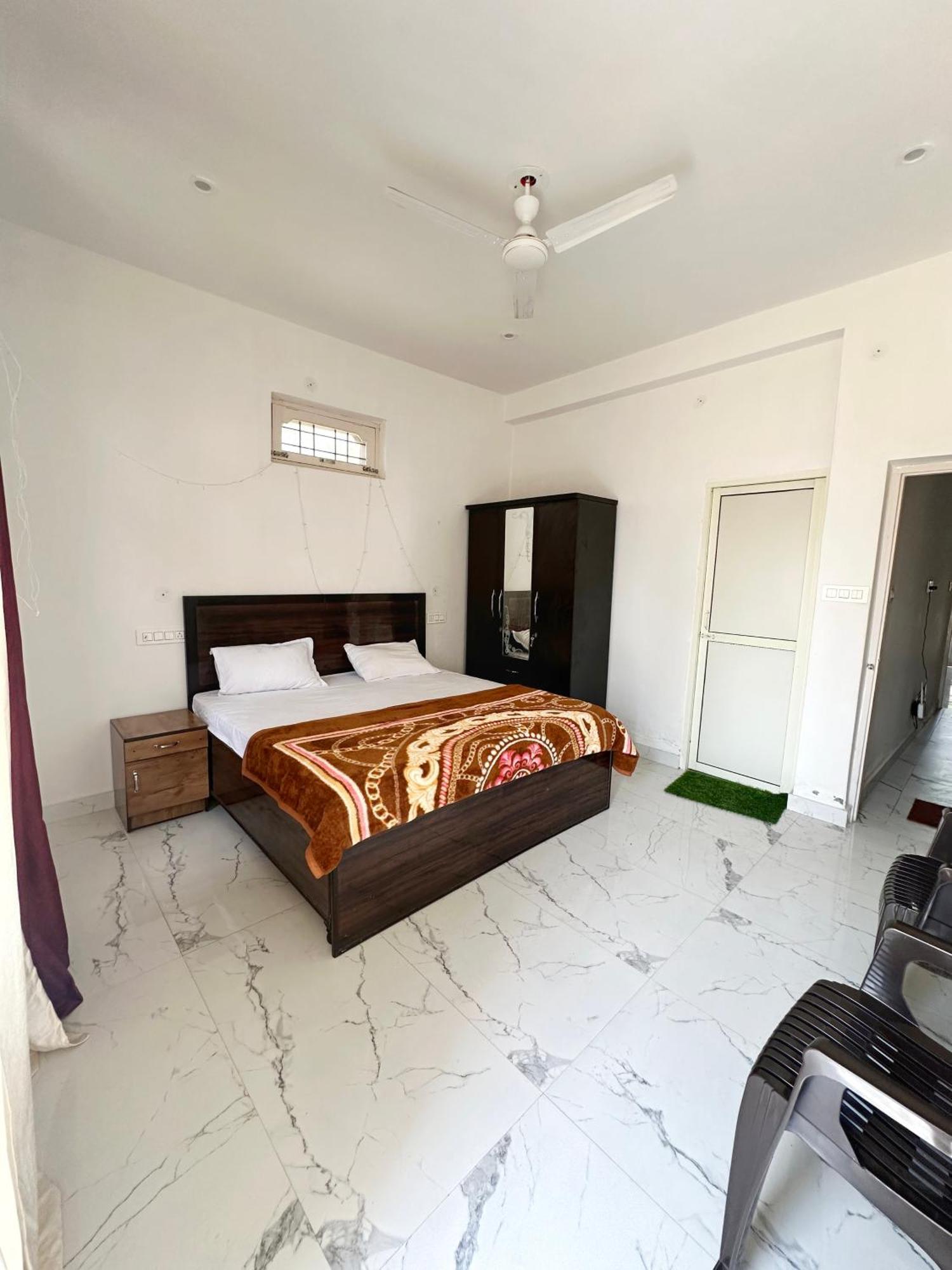 Baseraa Bir - 4Bhk Home Eksteriør billede